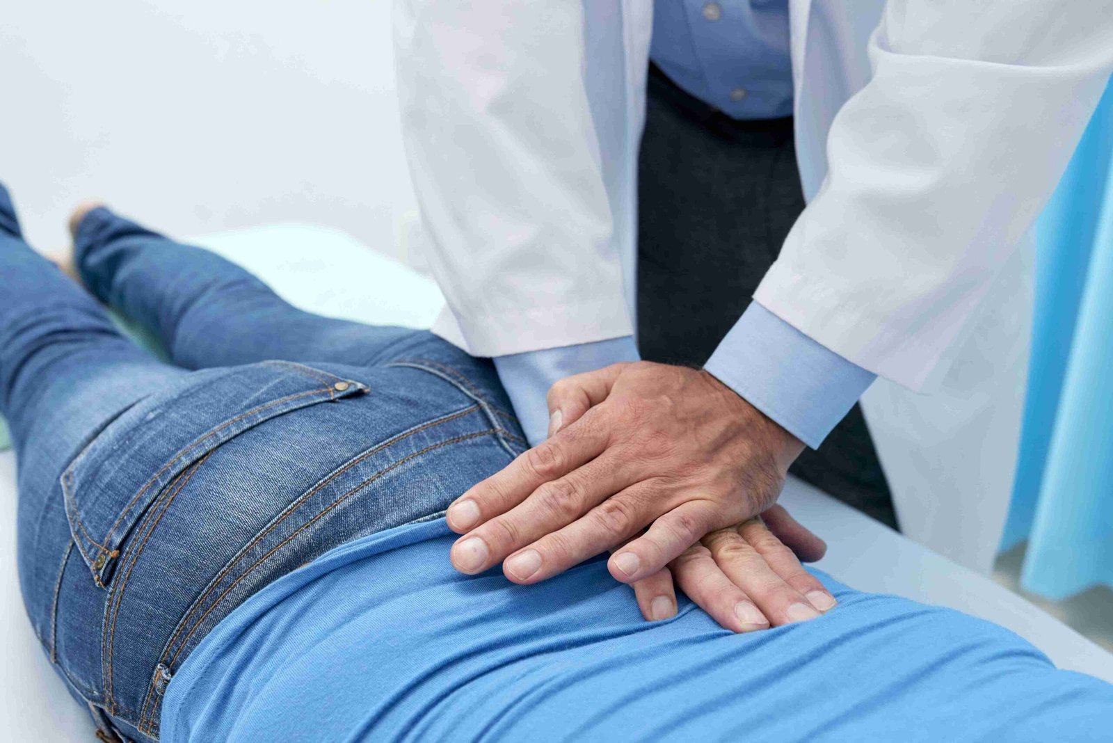 Read more about the article Sciatica Treatment in Odisha: Chiropractic Adjustments vs Regular Physiotherapy